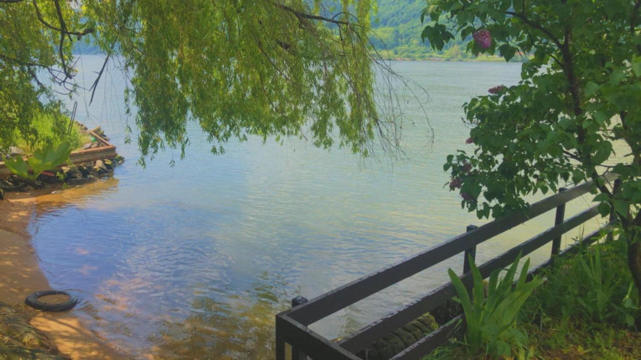 골루바츠 Dedin Raj 빌라 외부 사진